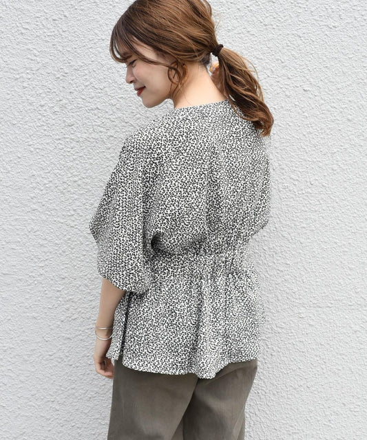 TORRAZZO DONNA:フラワープリントボタンブラウス