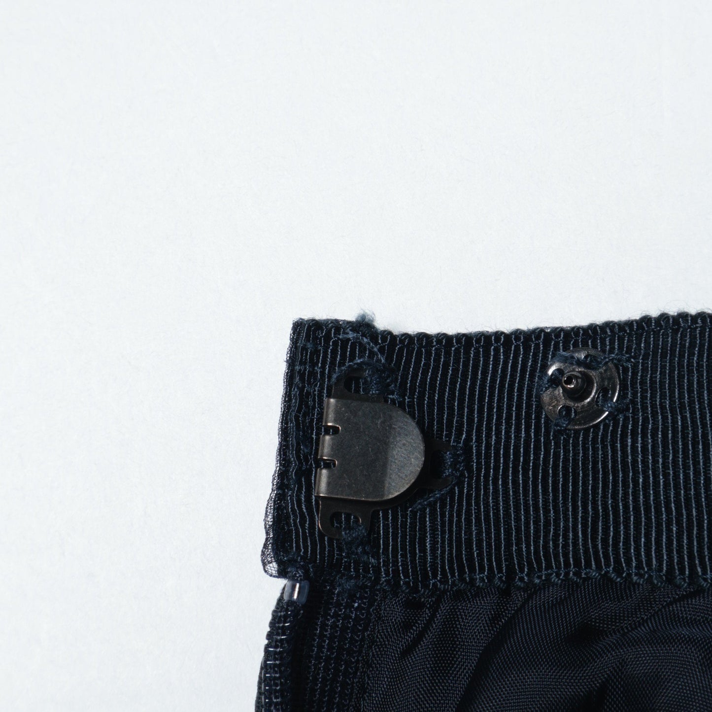 MID/L PLEATS SKT