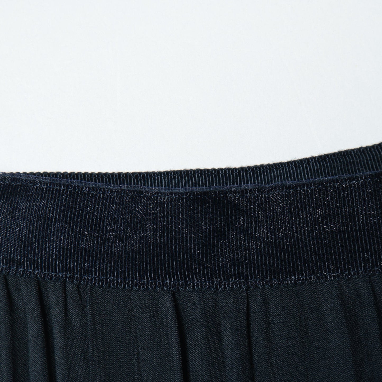 MID/L PLEATS SKT