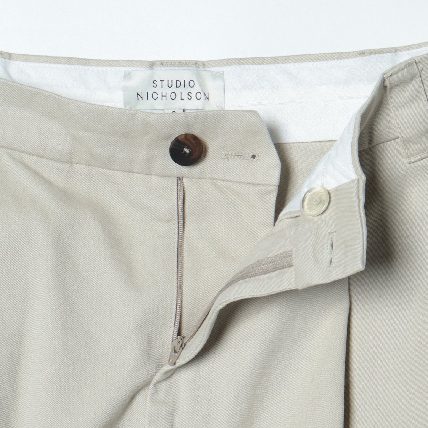 STUDIO NICHOLSON:パンツ