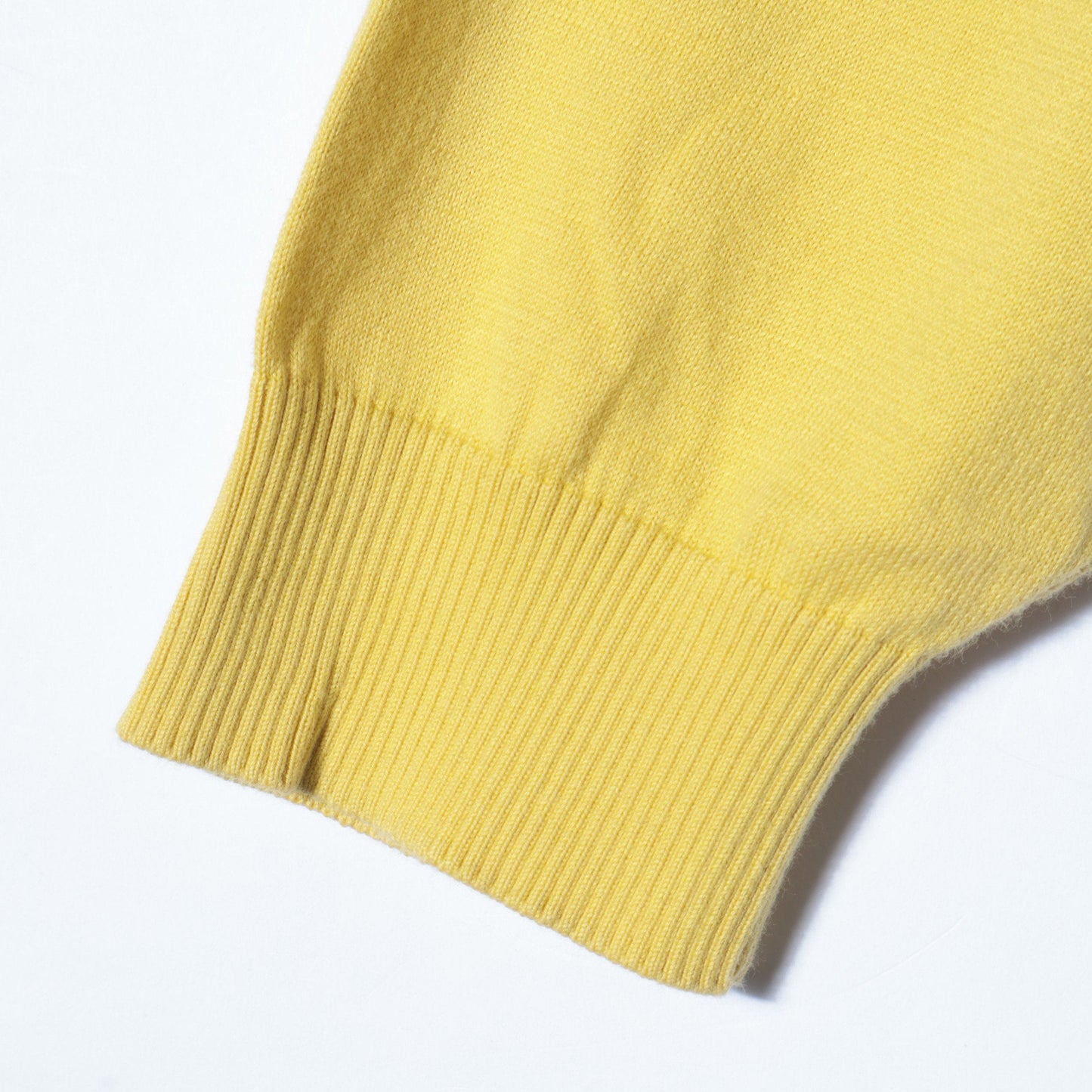 SHIPS Primary Navy Label:〈手洗い可能〉コットンスヴィンラグランプルオーバー