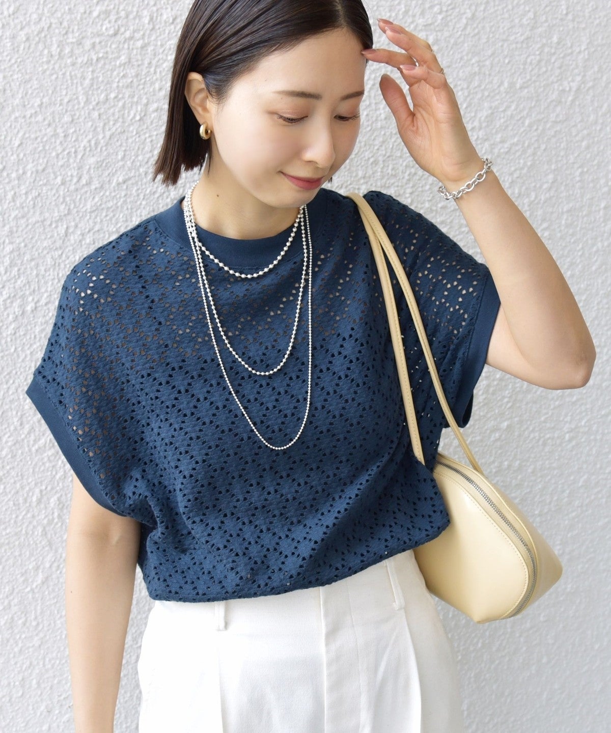 【WEB限定】〈手洗い可能〉アイレット クルーネック プルオーバー