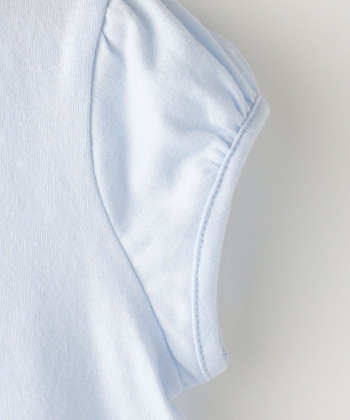 SHIPS KIDS:ヘムフリル パフスリーブ TEE(80〜90cm)