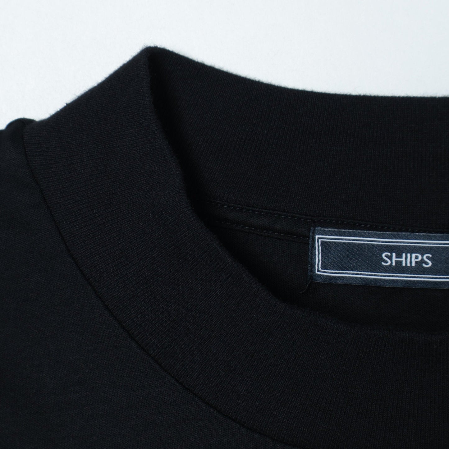 SHIPS: ALBINI モックネック ショートスリーブ Tシャツ