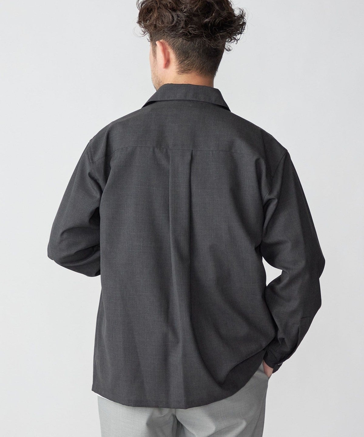 SHIPS:〈洗濯機可能〉TECH PLUS(R) WOOL リラックスフィット レギュラーカラーシャツ