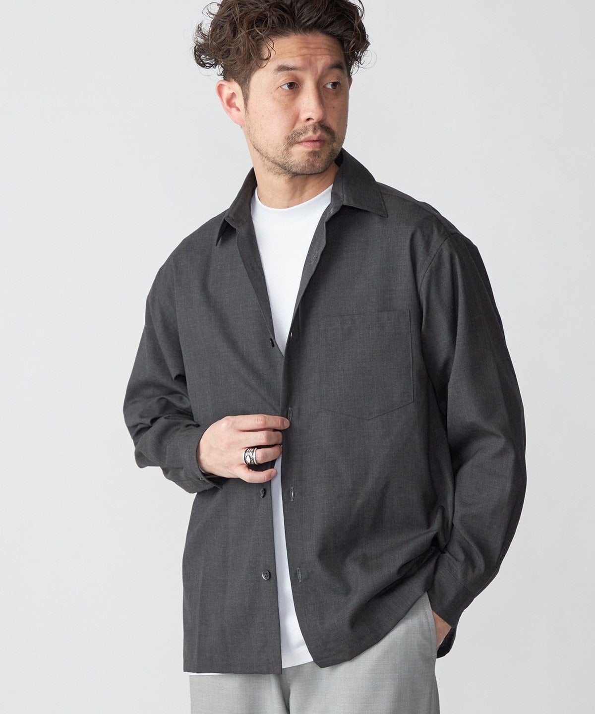 SHIPS:〈洗濯機可能〉TECH PLUS(R) WOOL リラックスフィット レギュラーカラーシャツ
