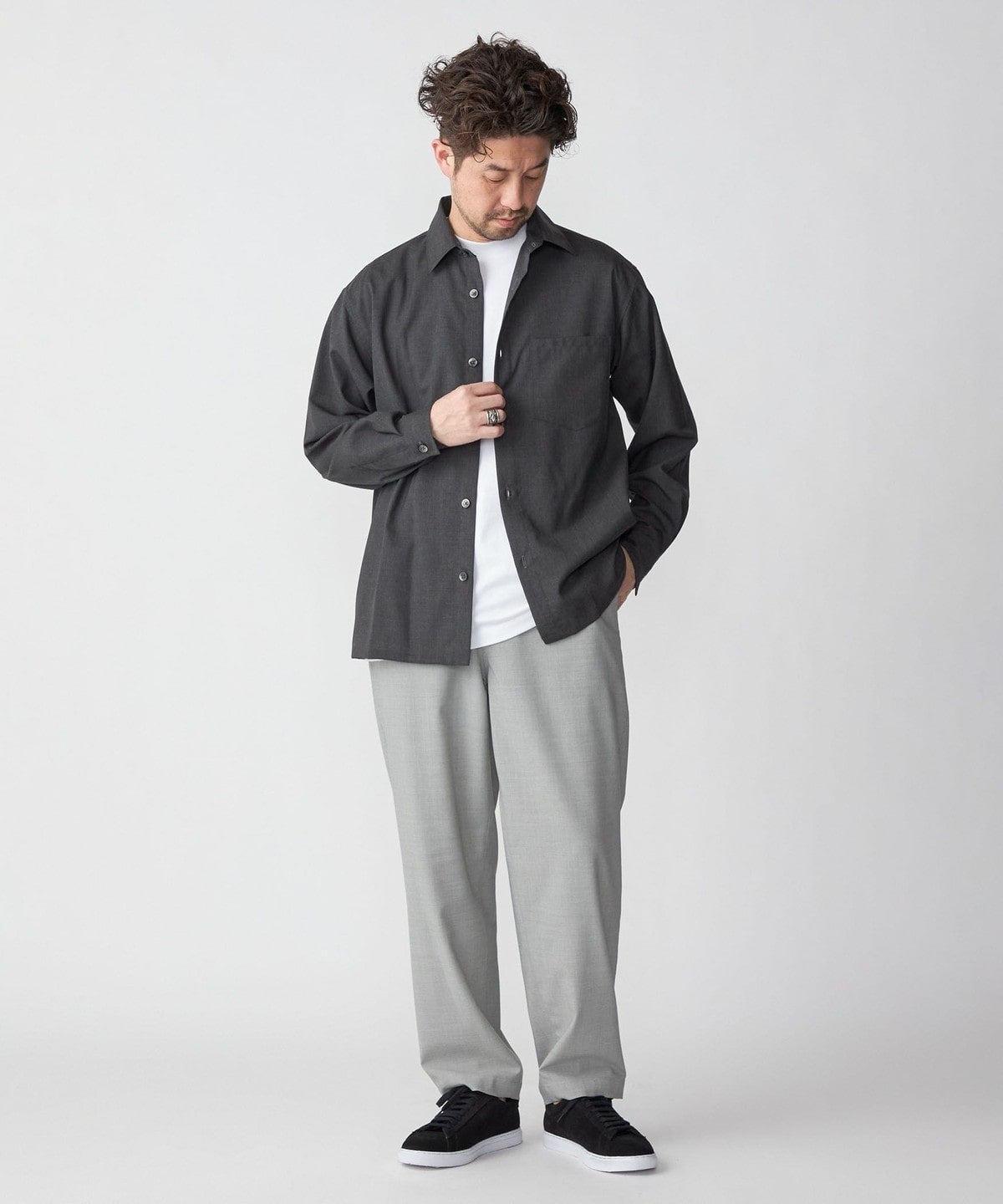 SHIPS:〈洗濯機可能〉TECH PLUS(R) WOOL リラックスフィット レギュラーカラーシャツ