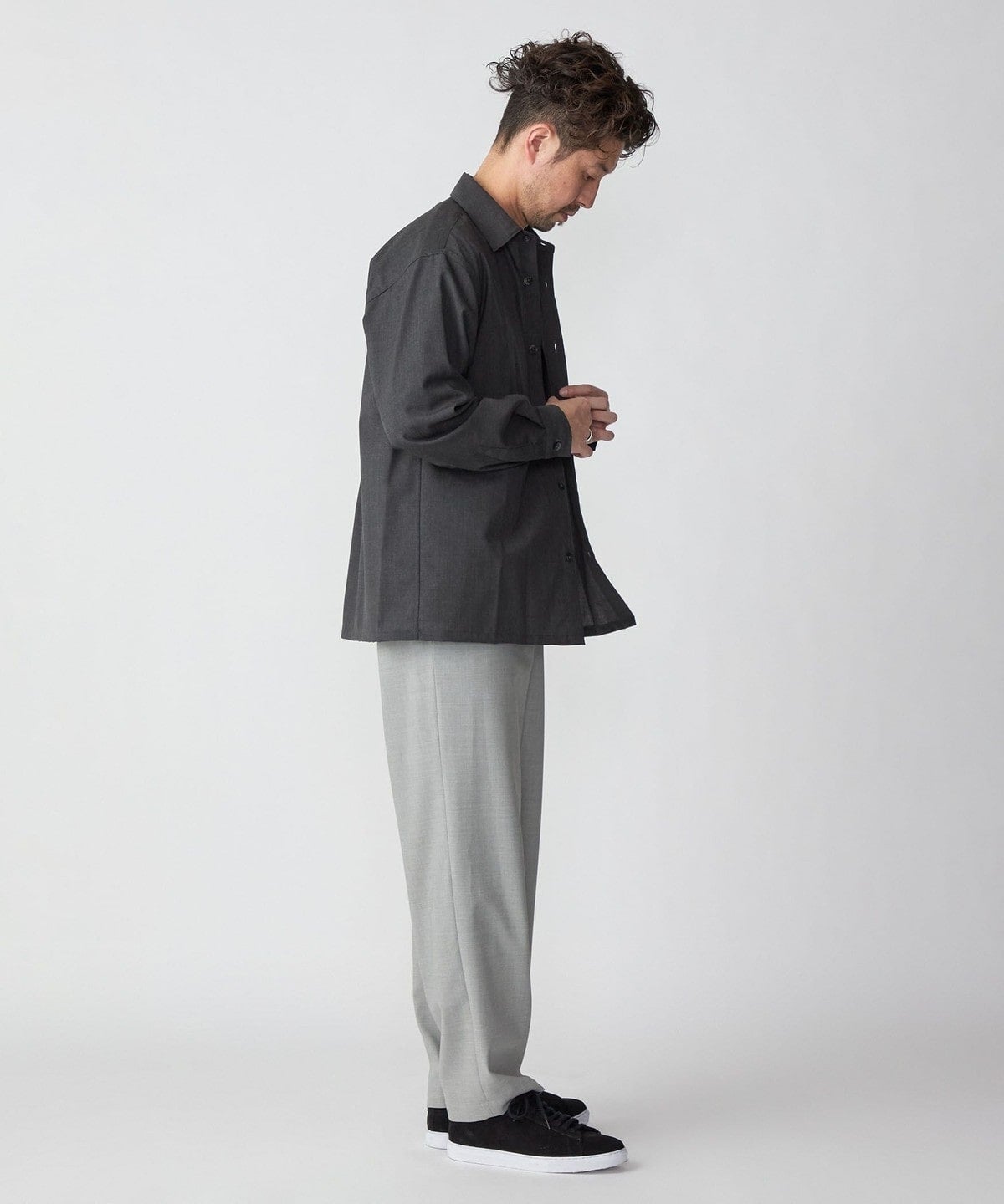 SHIPS:〈洗濯機可能〉TECH PLUS(R) WOOL リラックスフィット レギュラーカラーシャツ