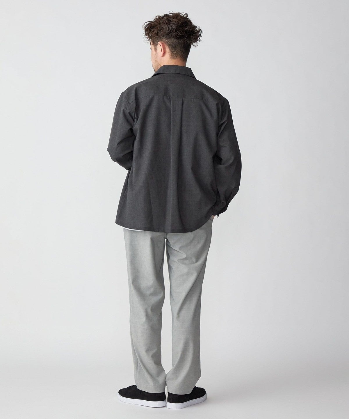 SHIPS:〈洗濯機可能〉TECH PLUS(R) WOOL リラックスフィット レギュラーカラーシャツ