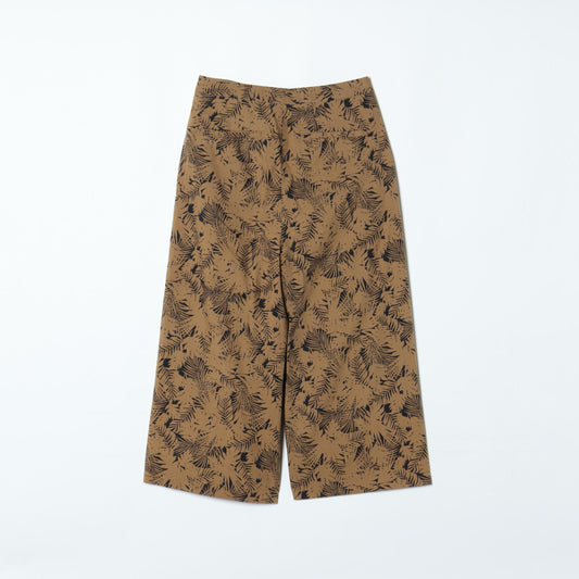 SHIPS:LEAF/P WIDE TUCK PT