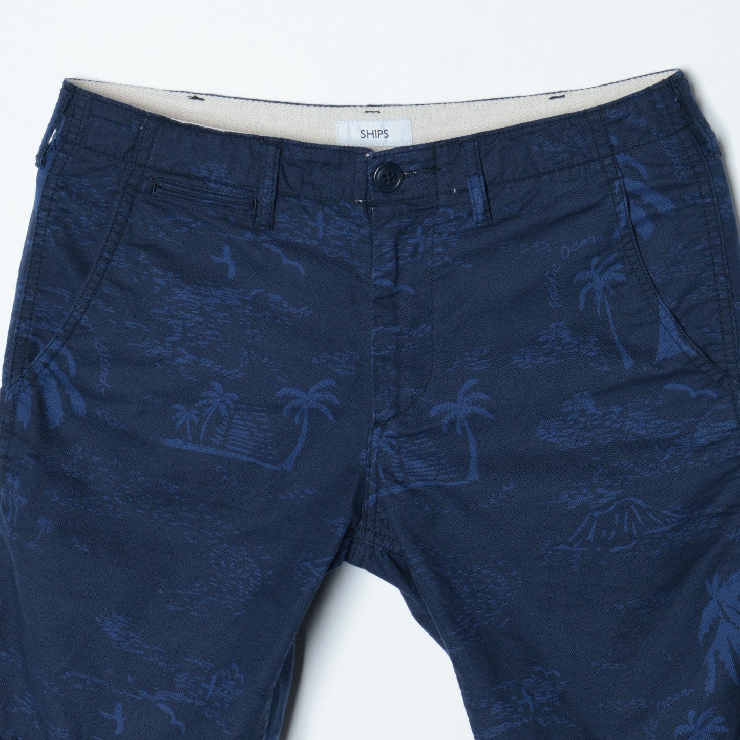 SHIPS:TAPERED SHORTS PRT/MOTIF 78
