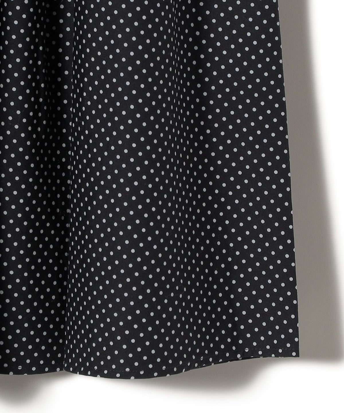 【SHIPS別注】BENCH MARKING SHIRT:〈洗濯機可能〉ドットスカート