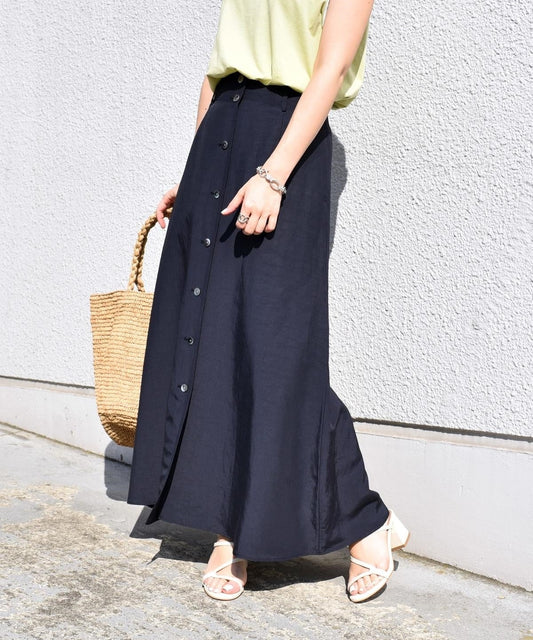 ラインフレアスカート