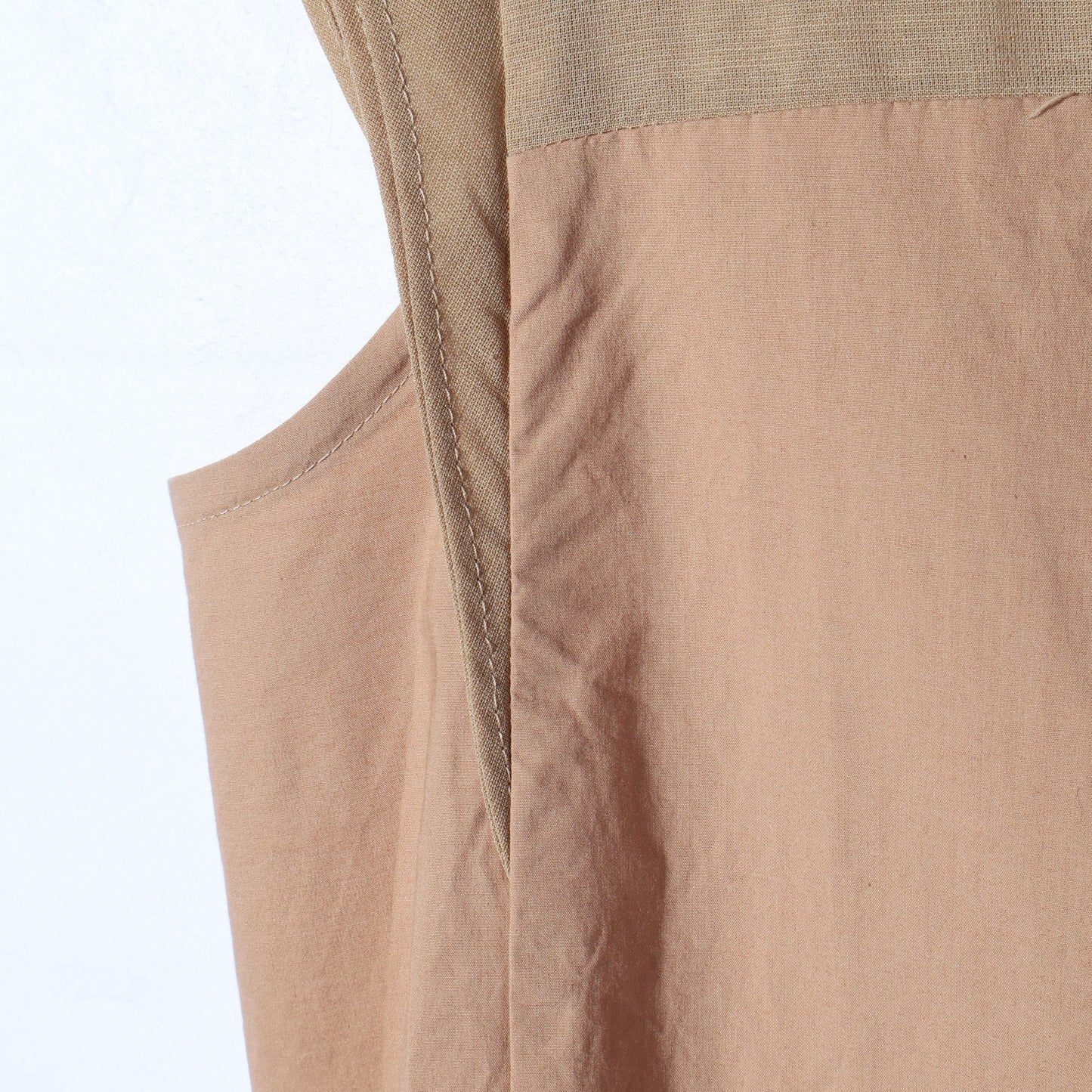 SHIPS:RAMIE×TYPEWRITE T-BL
