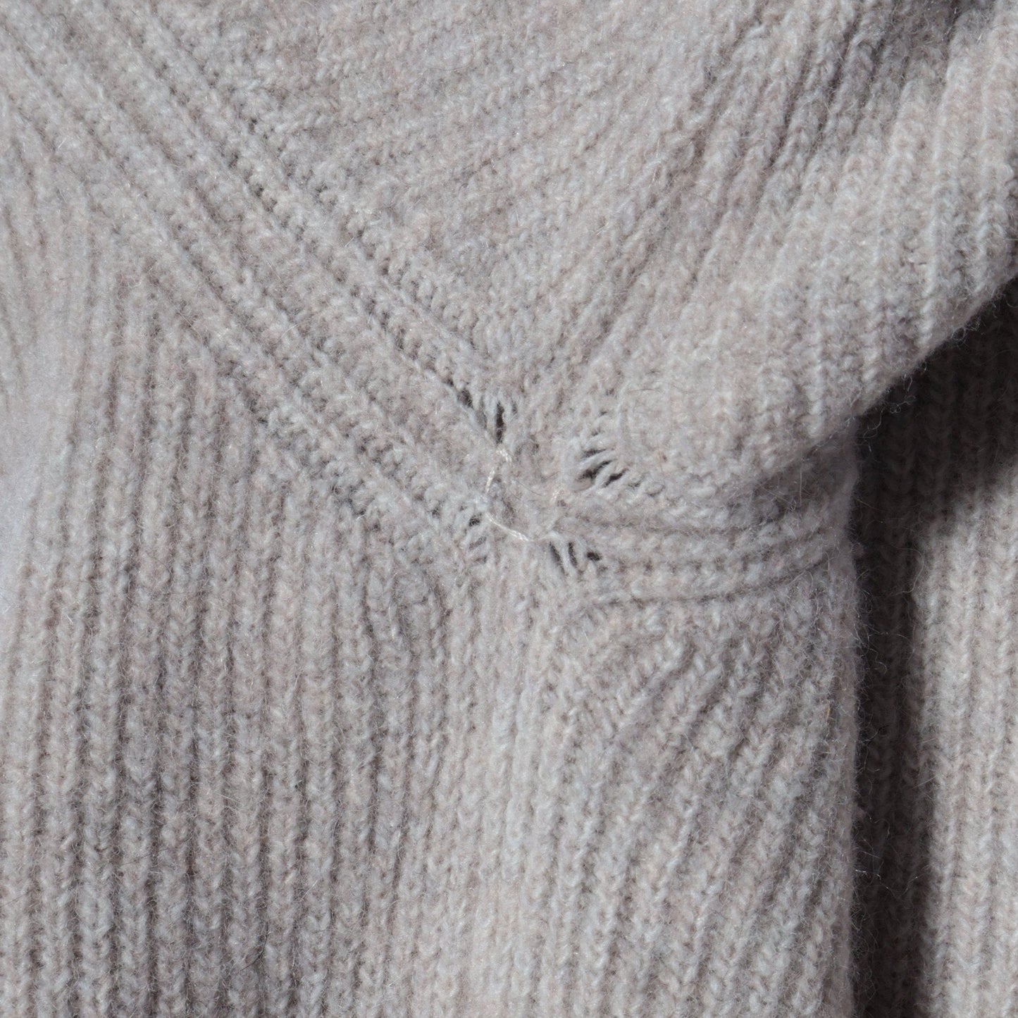 〈手洗い可能〉へアリークルーネックカーディガン