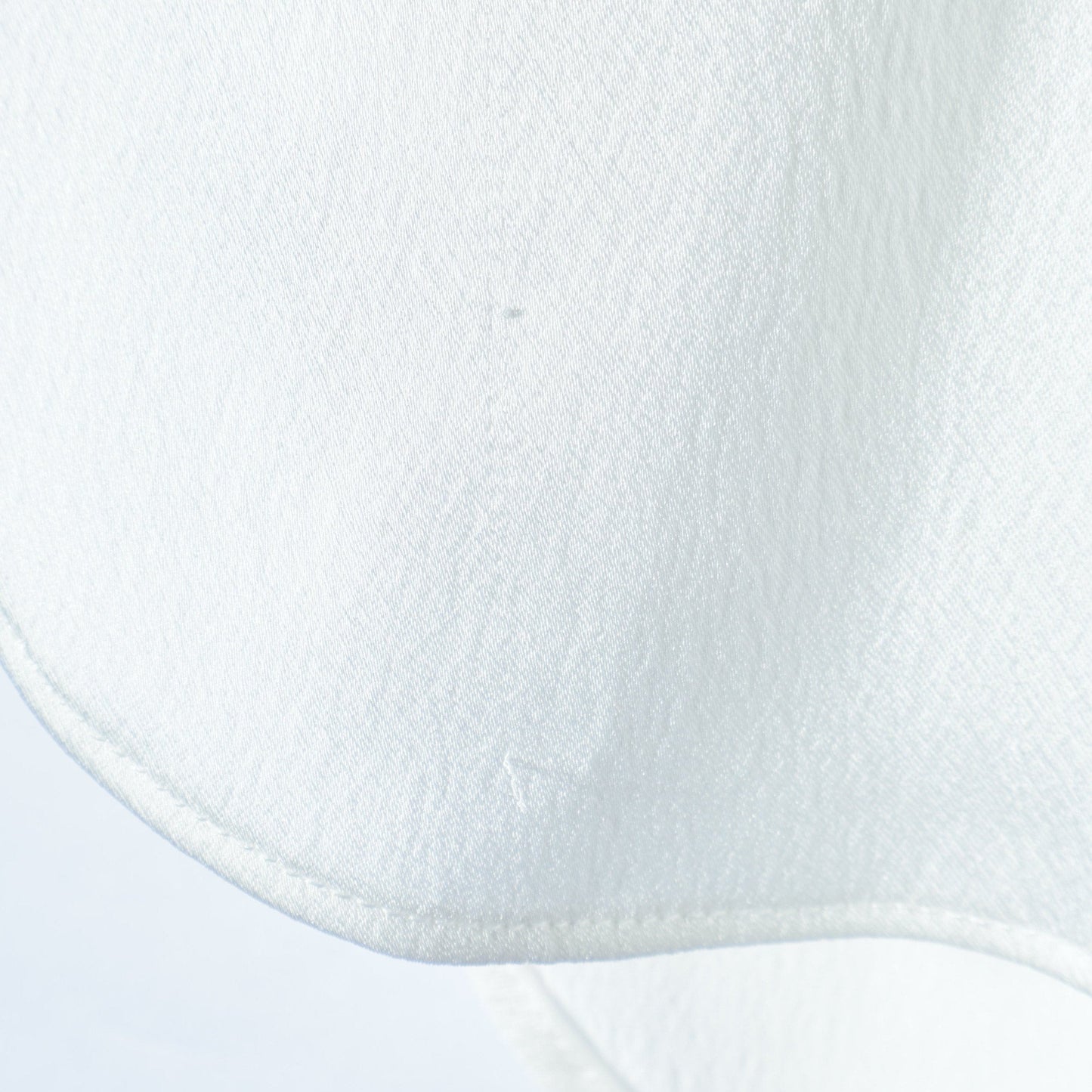 〈手洗い可能〉ハンマーサテン ビルドネック ブラウス