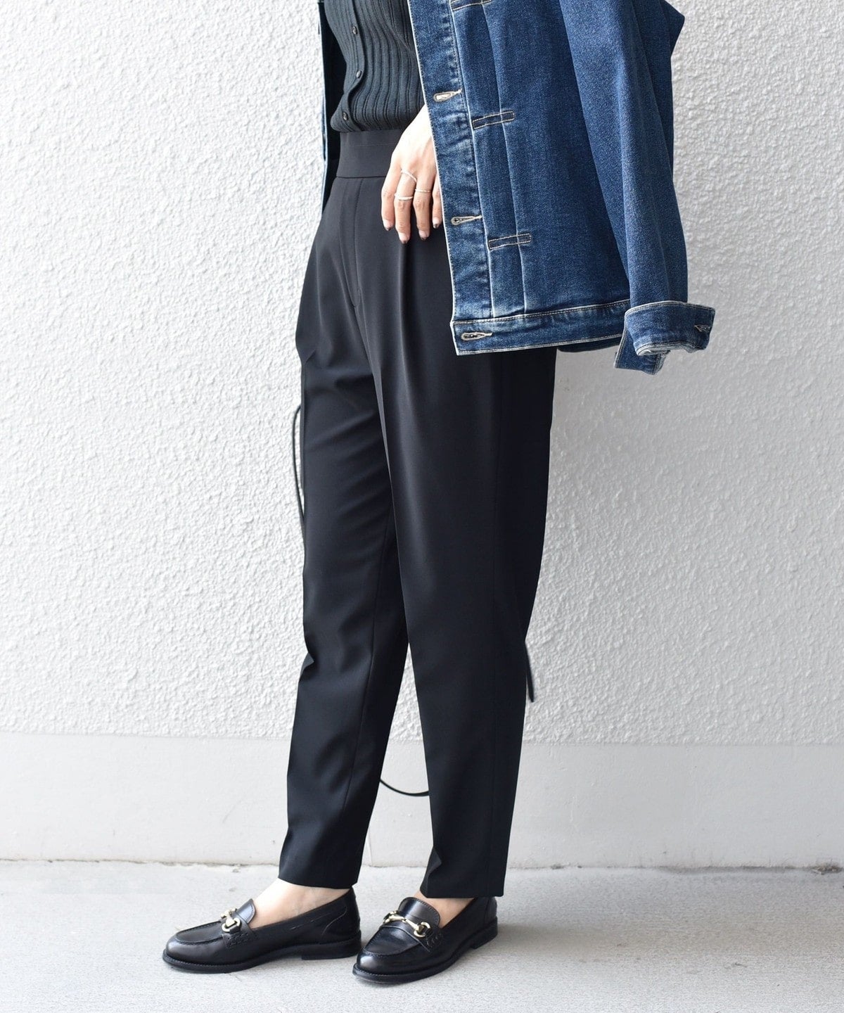 〈手洗い可能〉ストレッチテーパードパンツ
