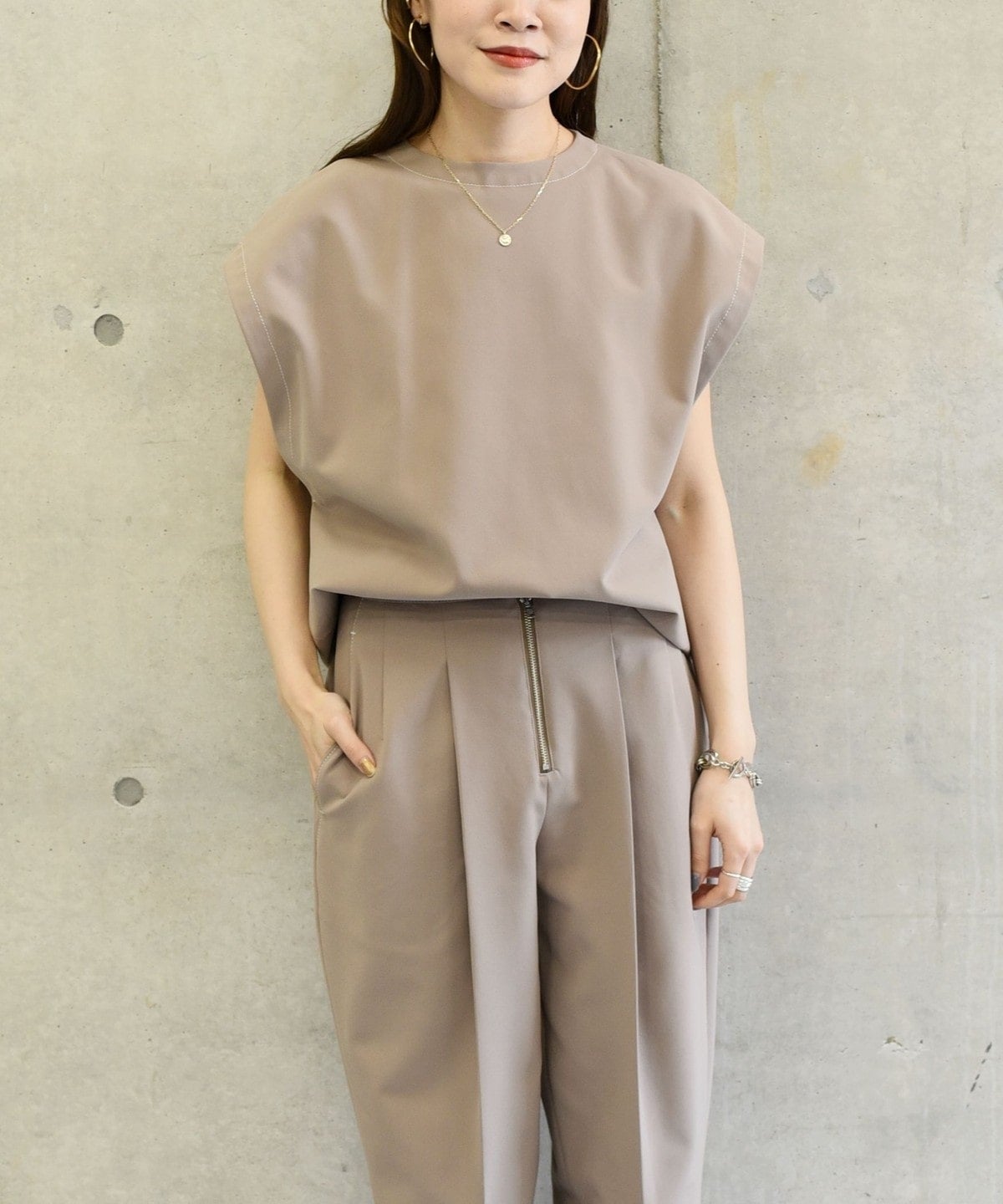 Wai+:バックフルジッププルオーバー