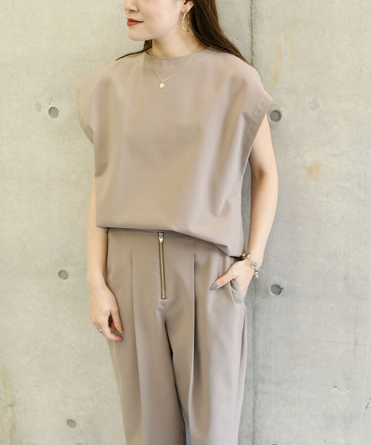 Wai+:バックフルジッププルオーバー