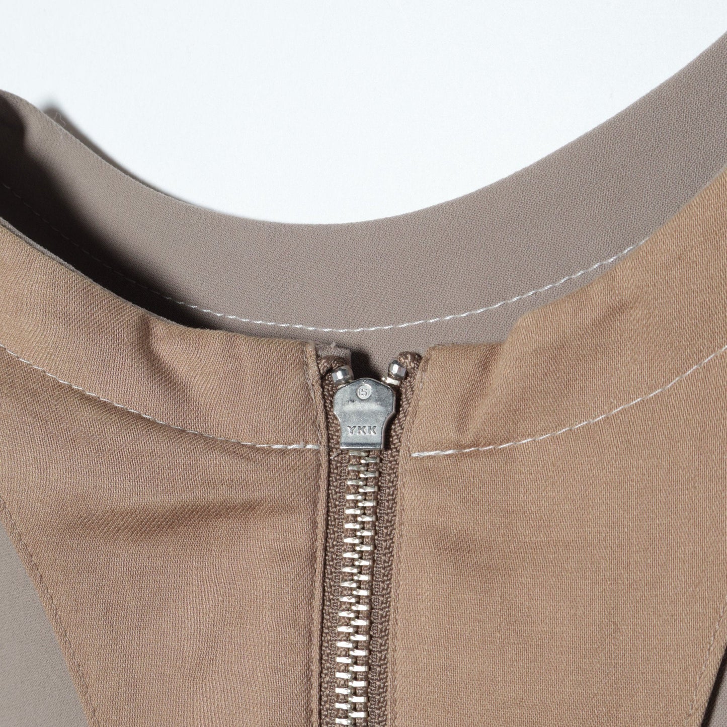 Wai+:バックフルジッププルオーバー