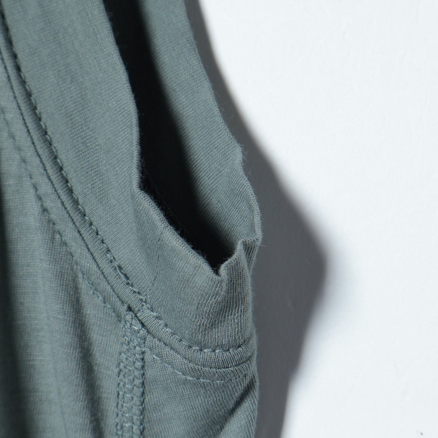 Primary NavyLabel:コットンノースリーブブルオーバー