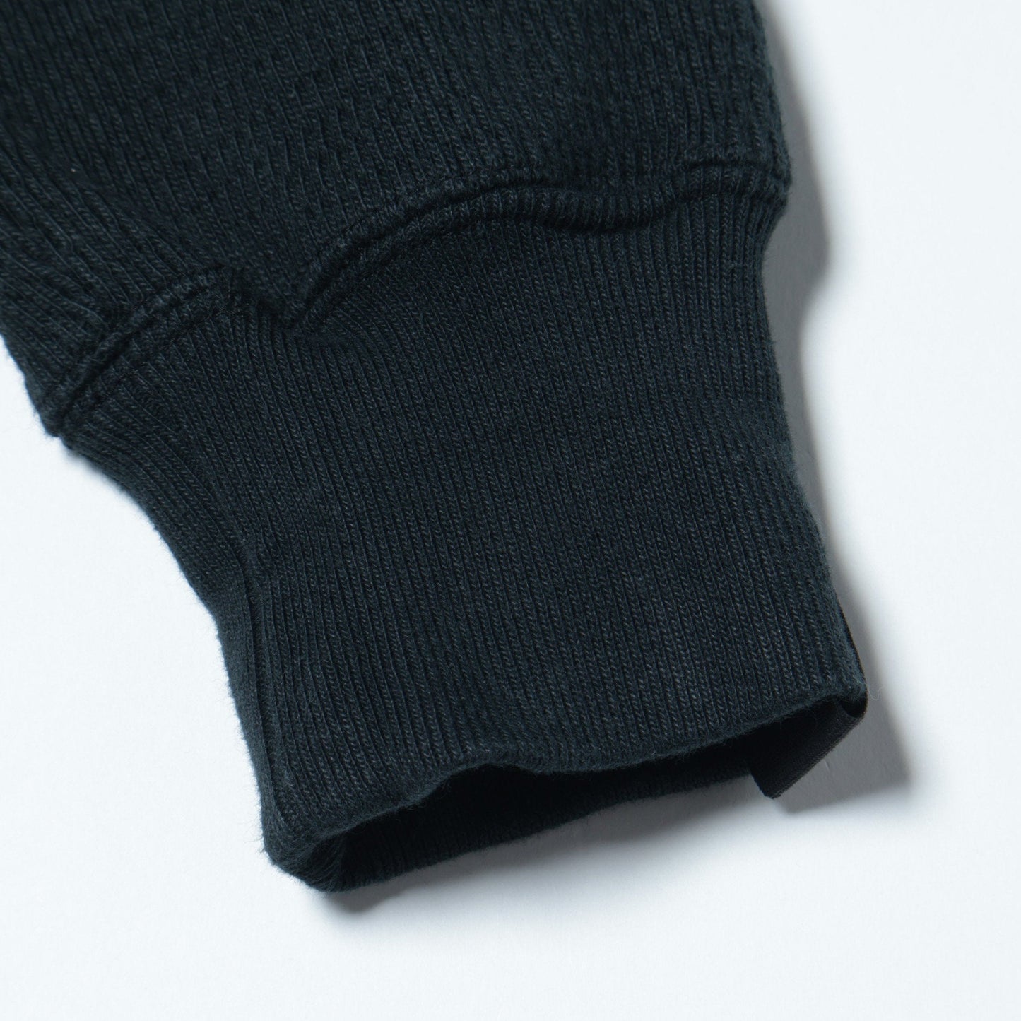 【SHIPS別注】THYARD: ヘンリーネック サーマル 長袖 カットソー