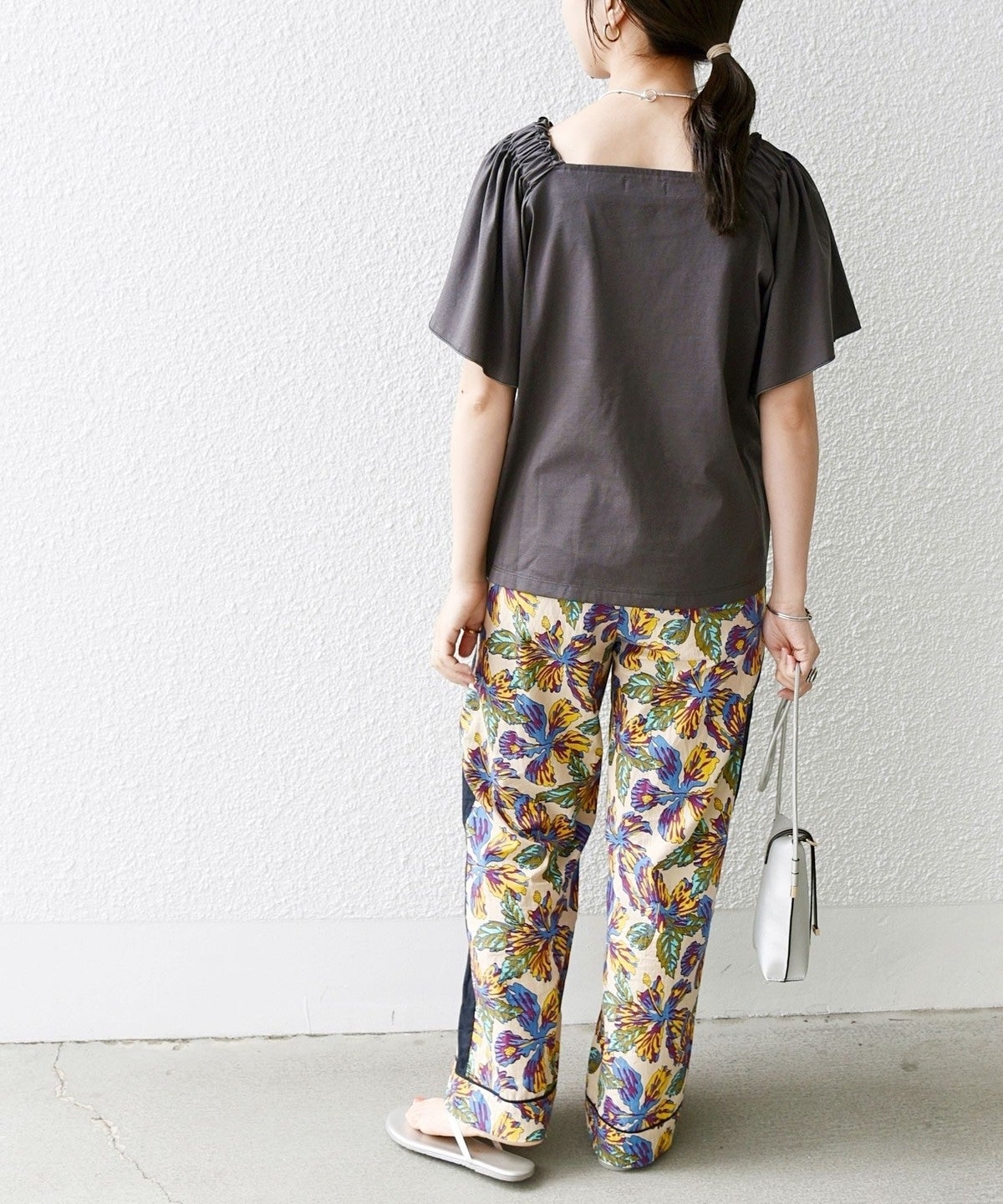 SHIPS any:〈洗濯機可能〉ギャザー フリル スクエアネック TEE
