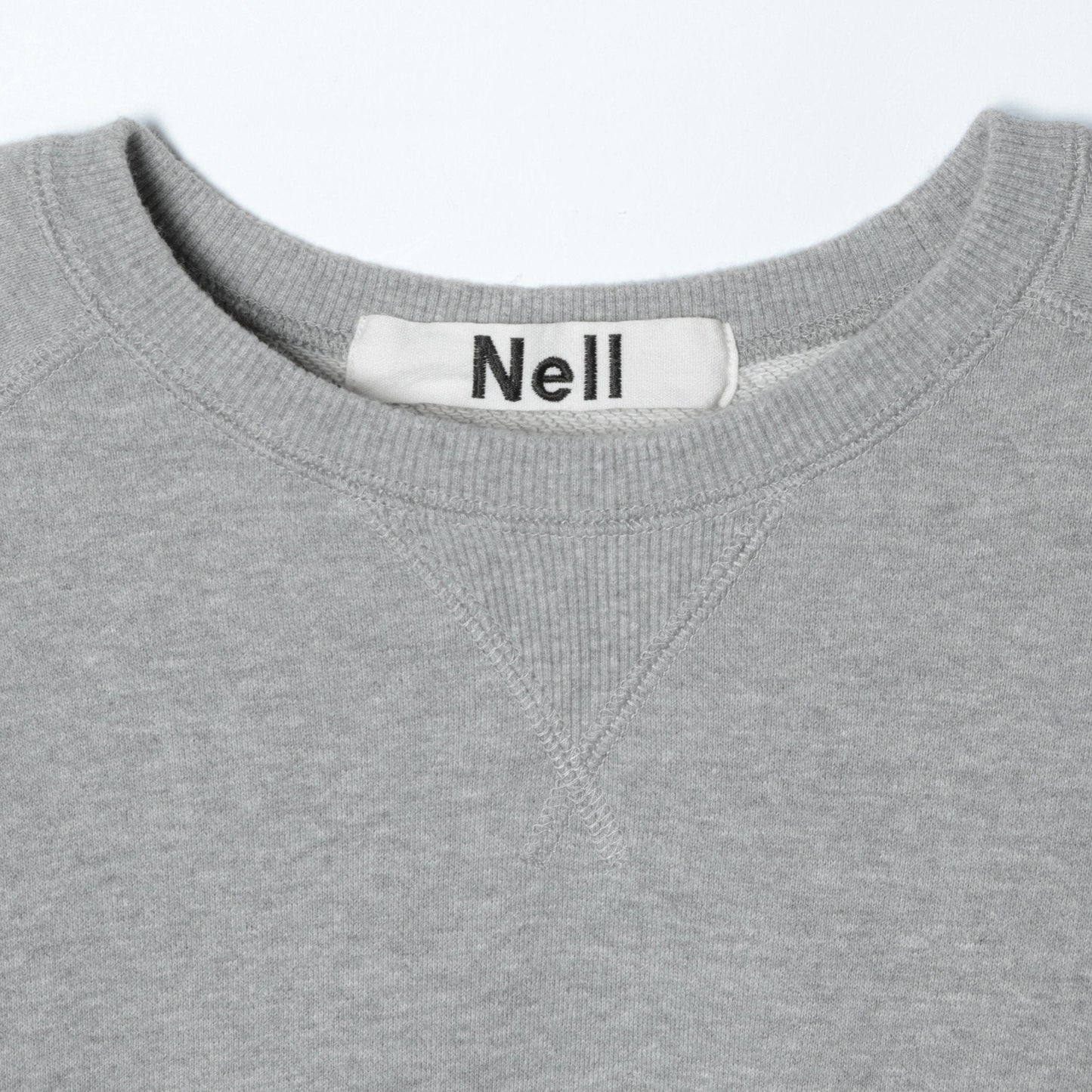 Nell:スウェット