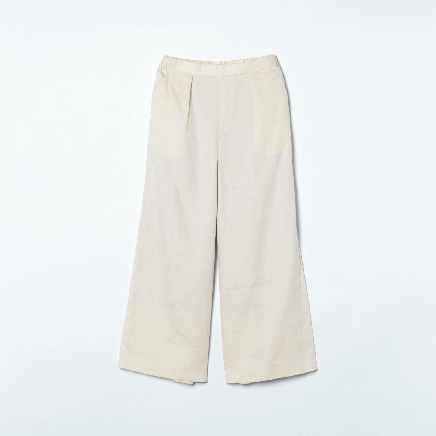 SHIPS:ONE TUCK WIDE PT