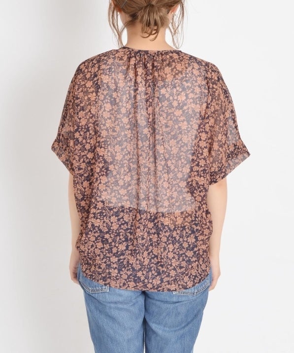 liflattie ships:クレーププリントギャザーブラウス