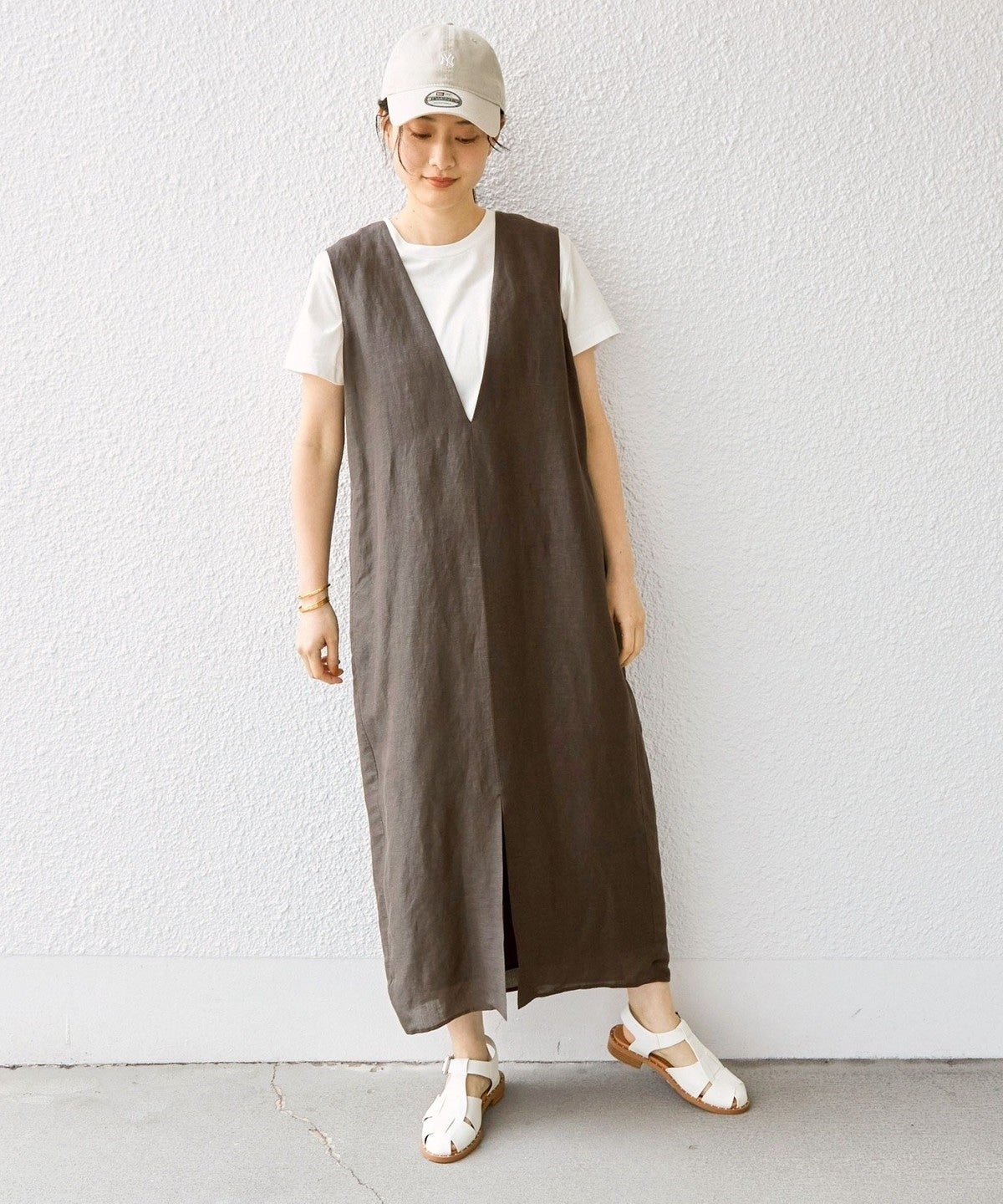 〈手洗い可能〉サフィラン リネン Vネック ワンピース