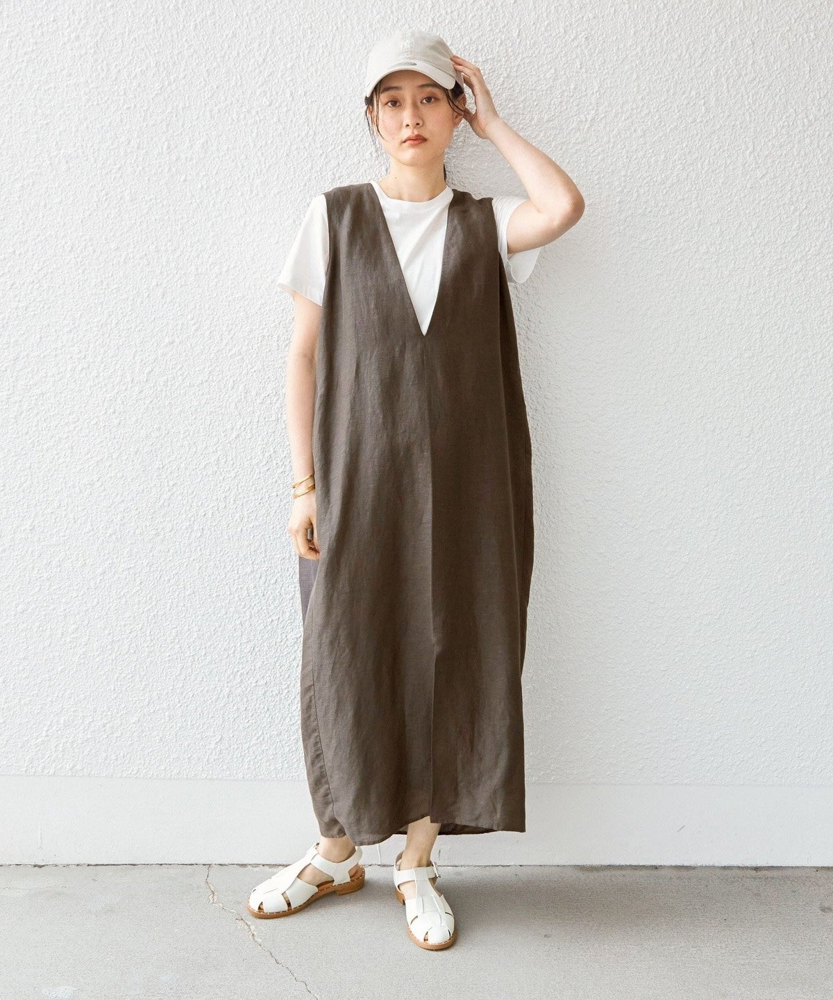 〈手洗い可能〉サフィラン リネン Vネック ワンピース
