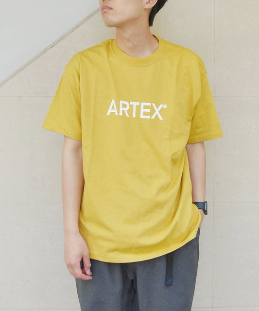 【SHIPS any別注】ARTEX: 【ユニセックス】プリント ロゴ 半袖 Tシャツ