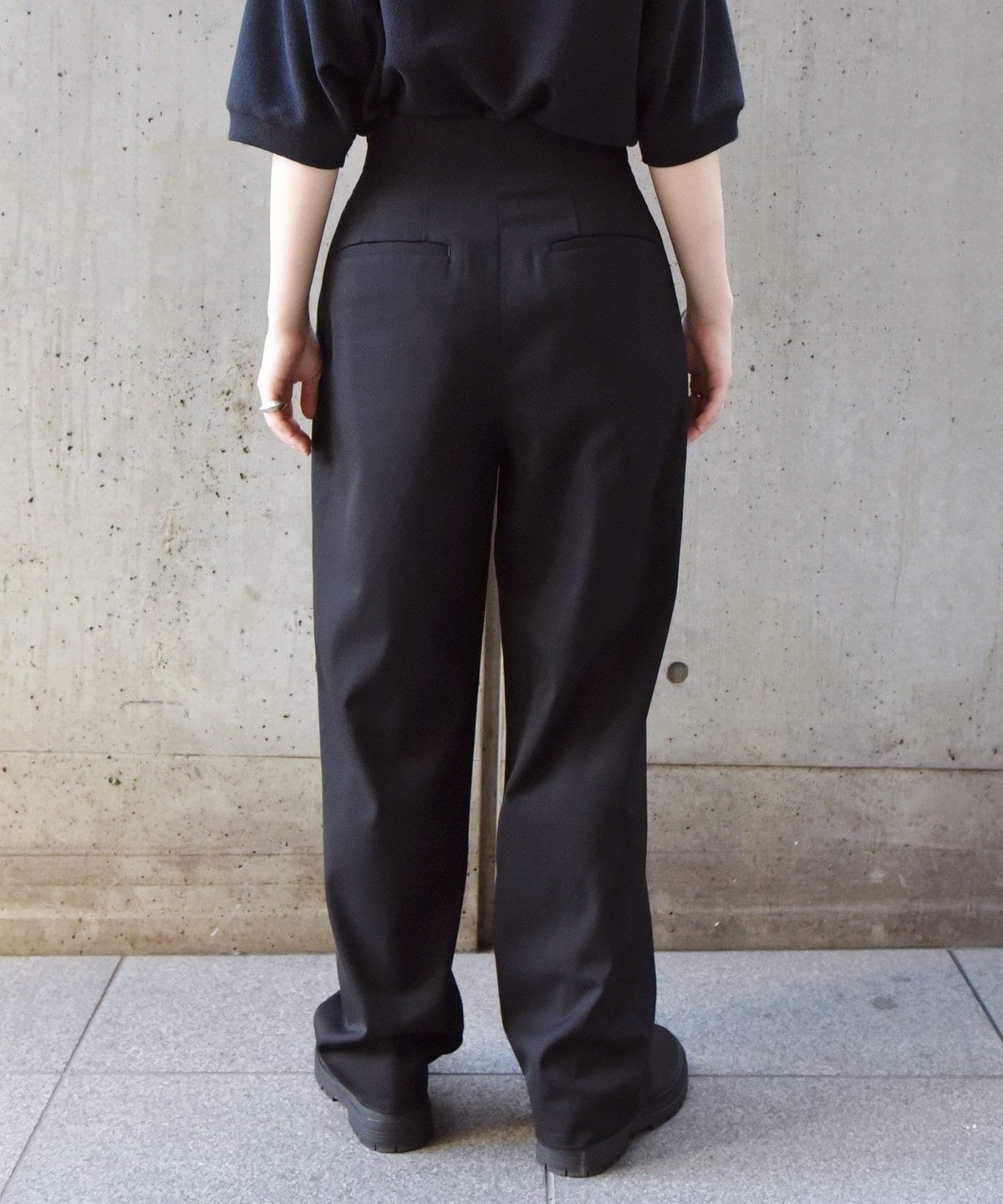 Wai+:2タックプリーツハイウエストスラックス