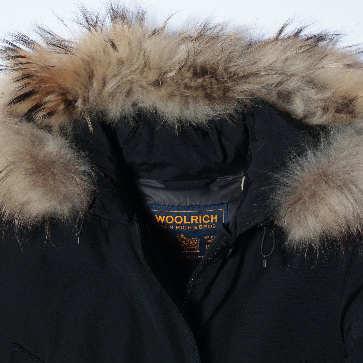 WOOLRICH:ダウン