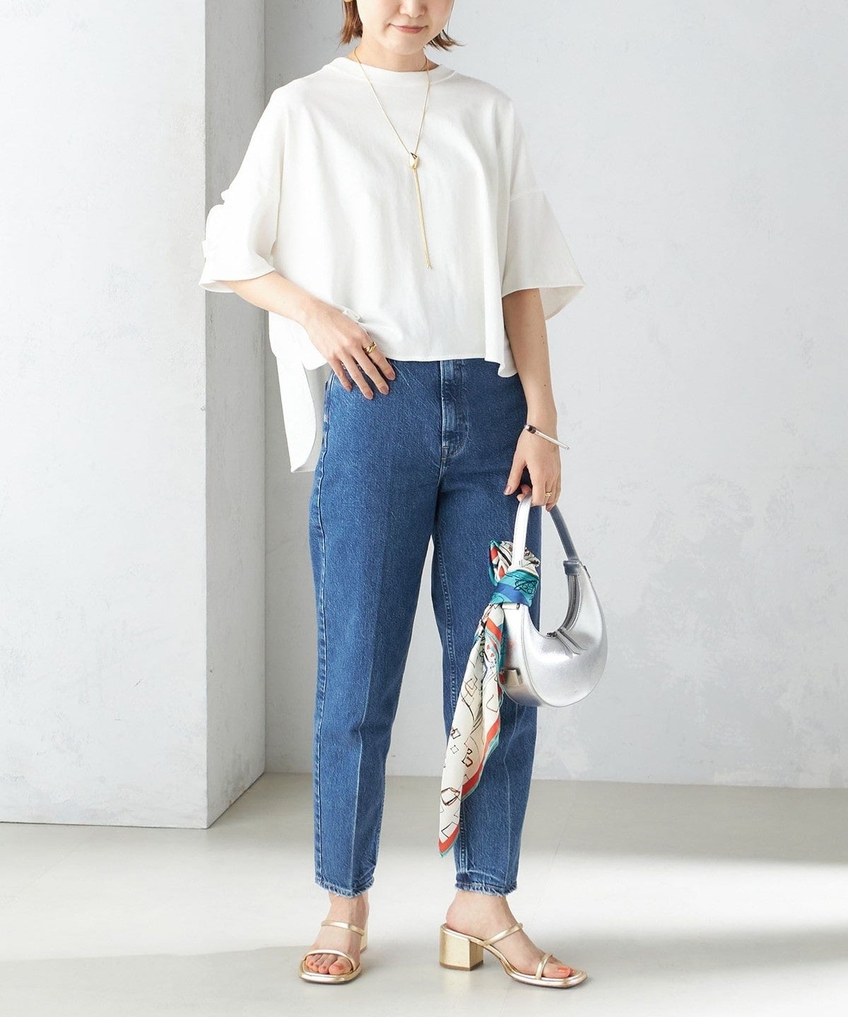 〈洗濯機可能〉バック フリル 半袖 Tシャツ