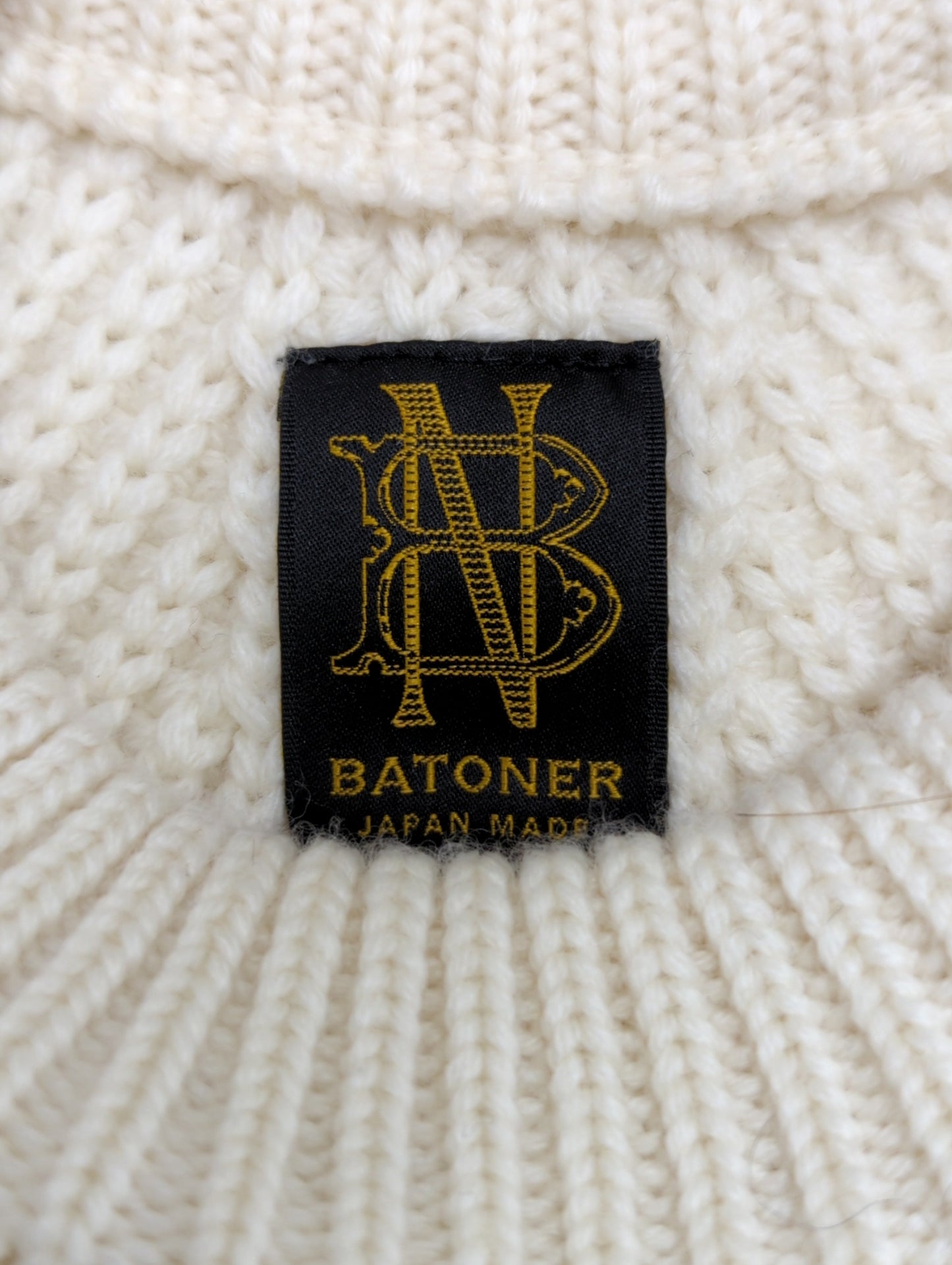 BATONER:SALAH AZE KNIT PO