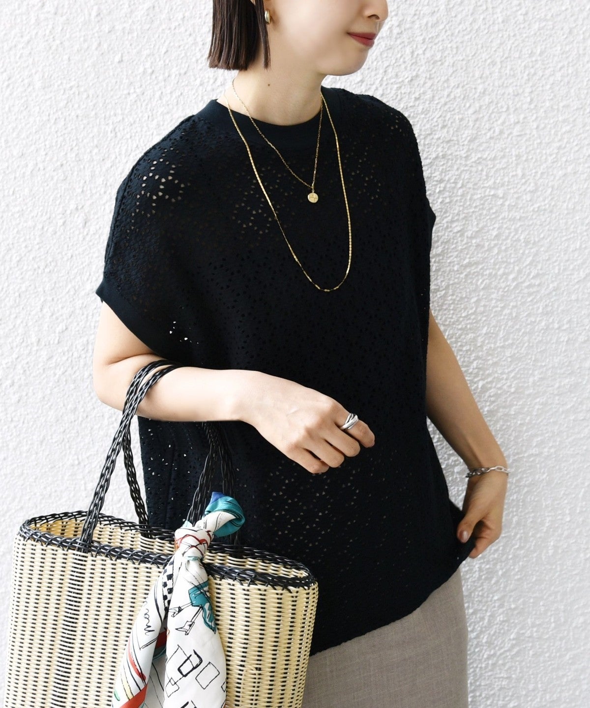 【WEB限定】〈手洗い可能〉アイレット クルーネック プルオーバー