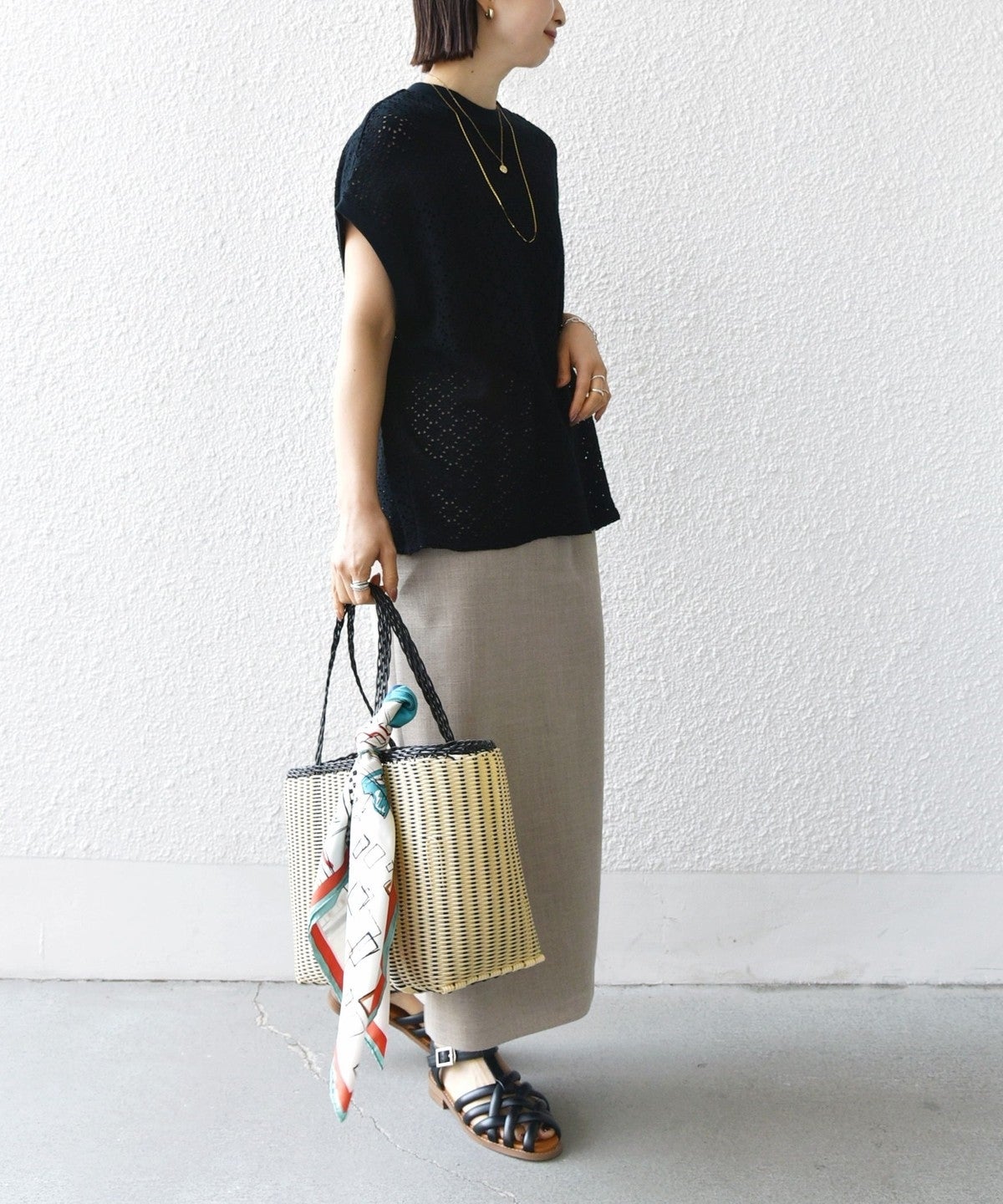 【WEB限定】〈手洗い可能〉アイレット クルーネック プルオーバー