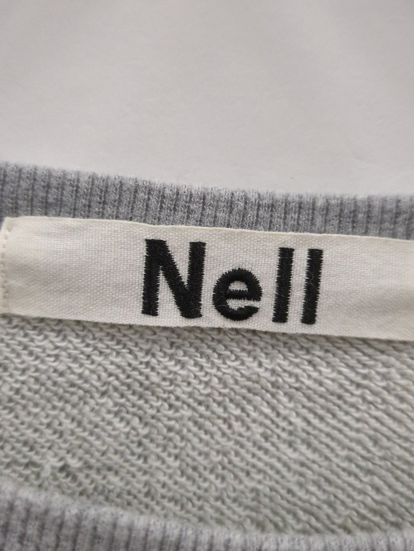 Nell:スウェット