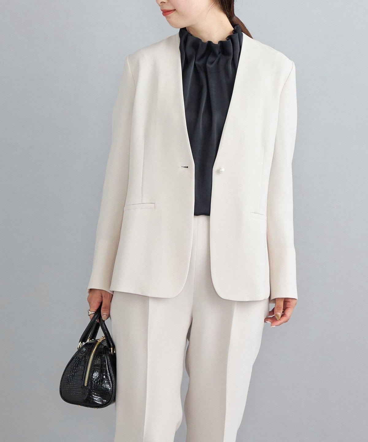 〈手洗い可能〉パールモチーフボタン バックフレアジャケット