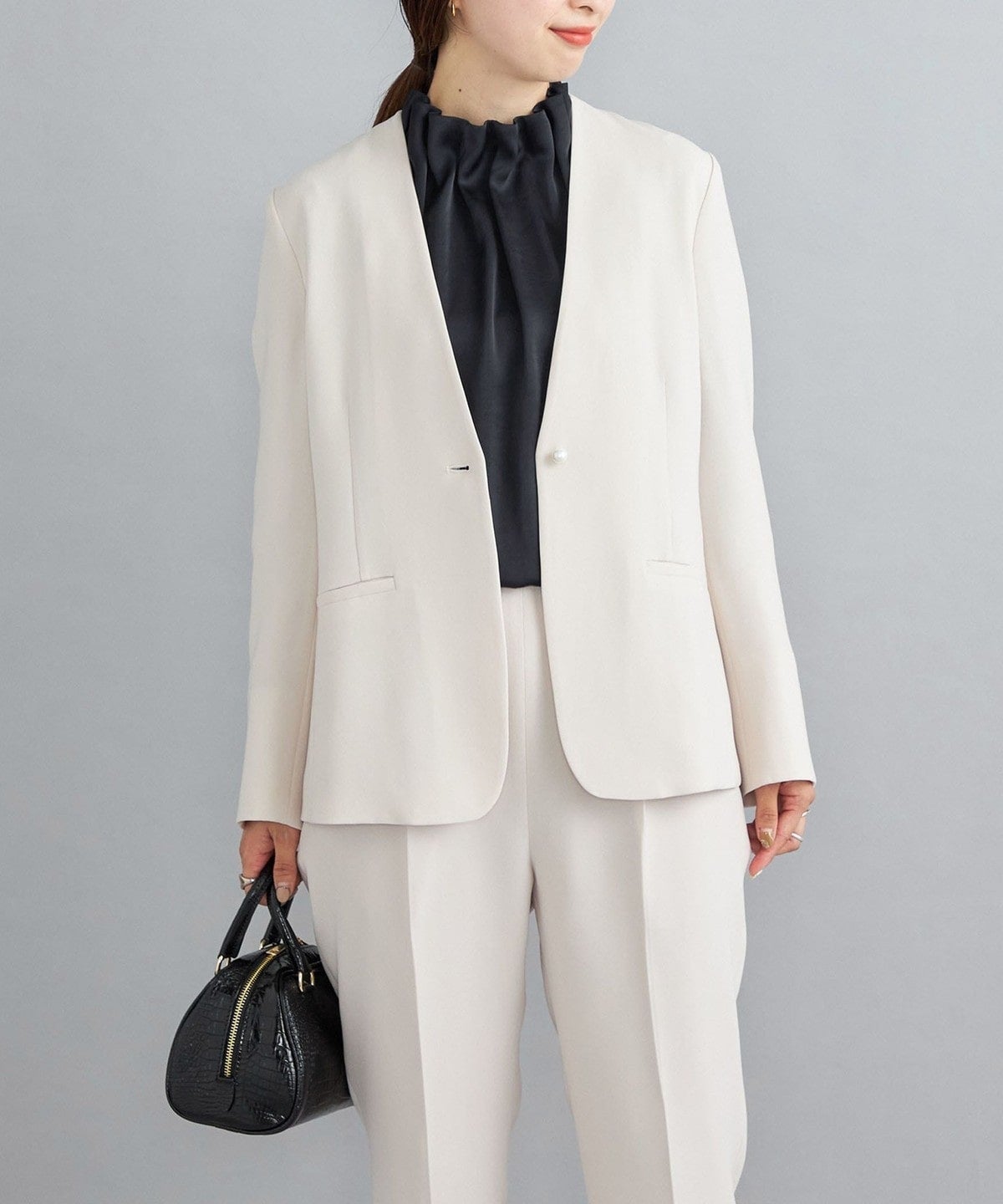 〈手洗い可能〉パールモチーフボタン バックフレアジャケット