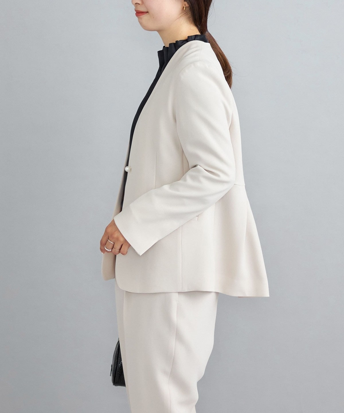 〈手洗い可能〉パールモチーフボタン バックフレアジャケット