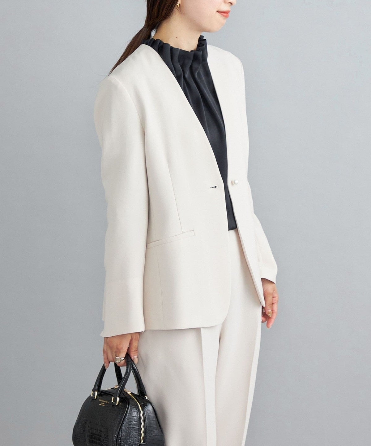 〈手洗い可能〉パールモチーフボタン バックフレアジャケット