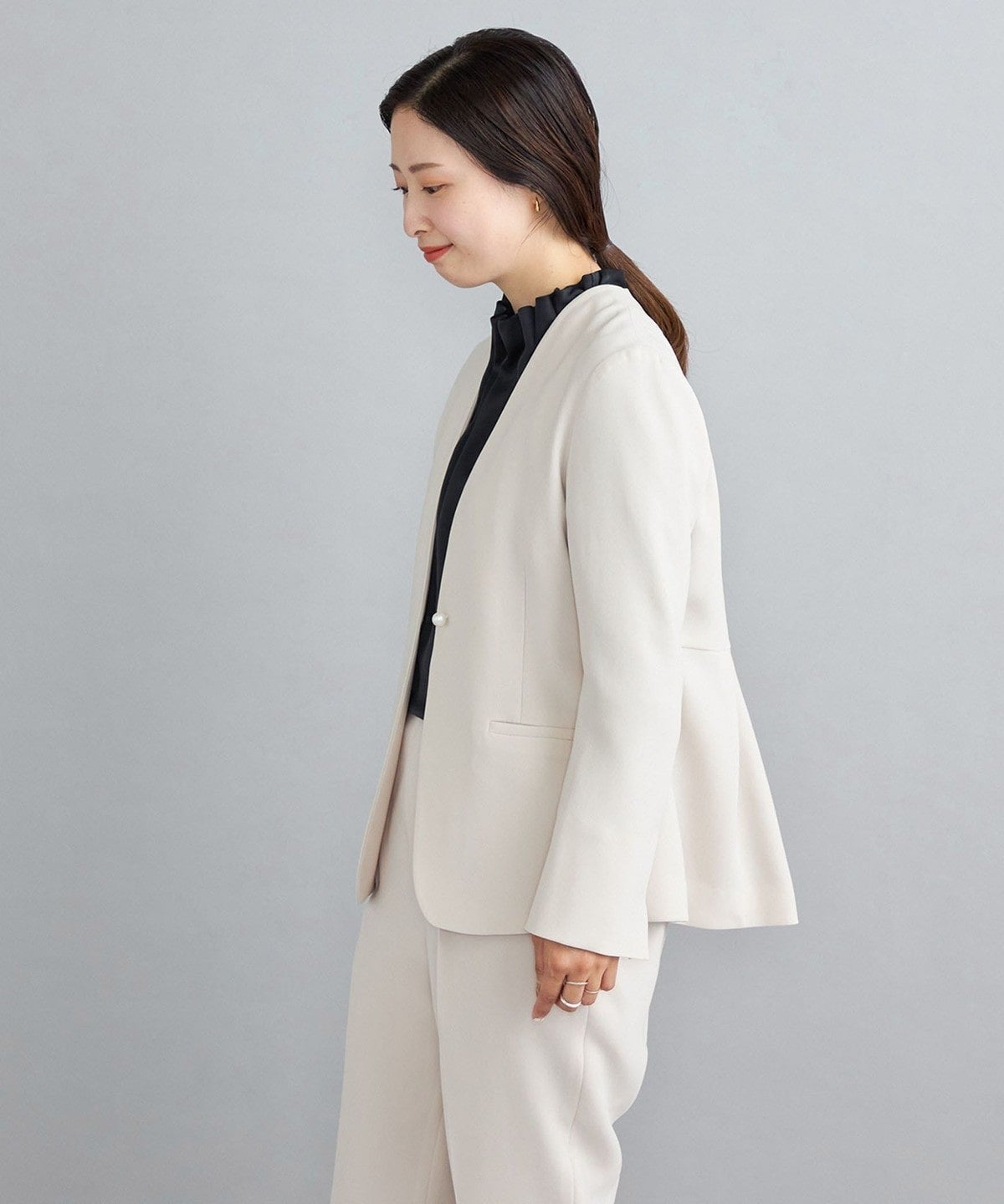 〈手洗い可能〉パールモチーフボタン バックフレアジャケット