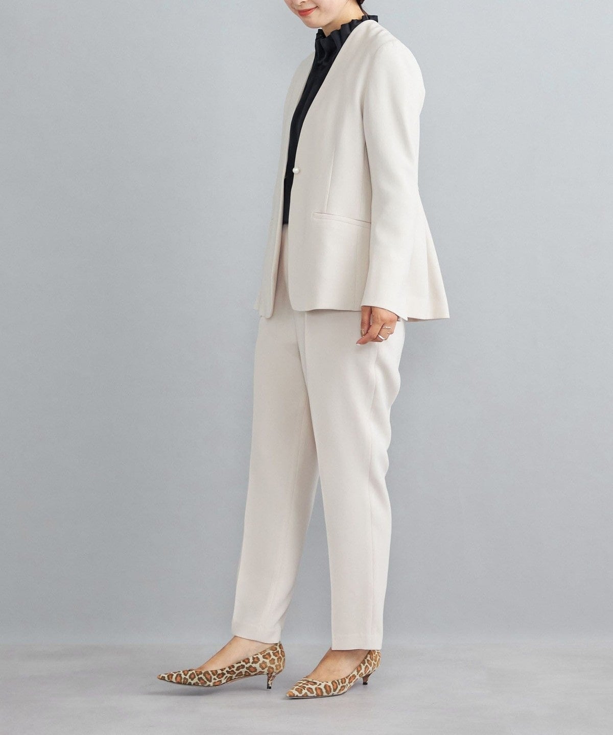 〈手洗い可能〉パールモチーフボタン バックフレアジャケット