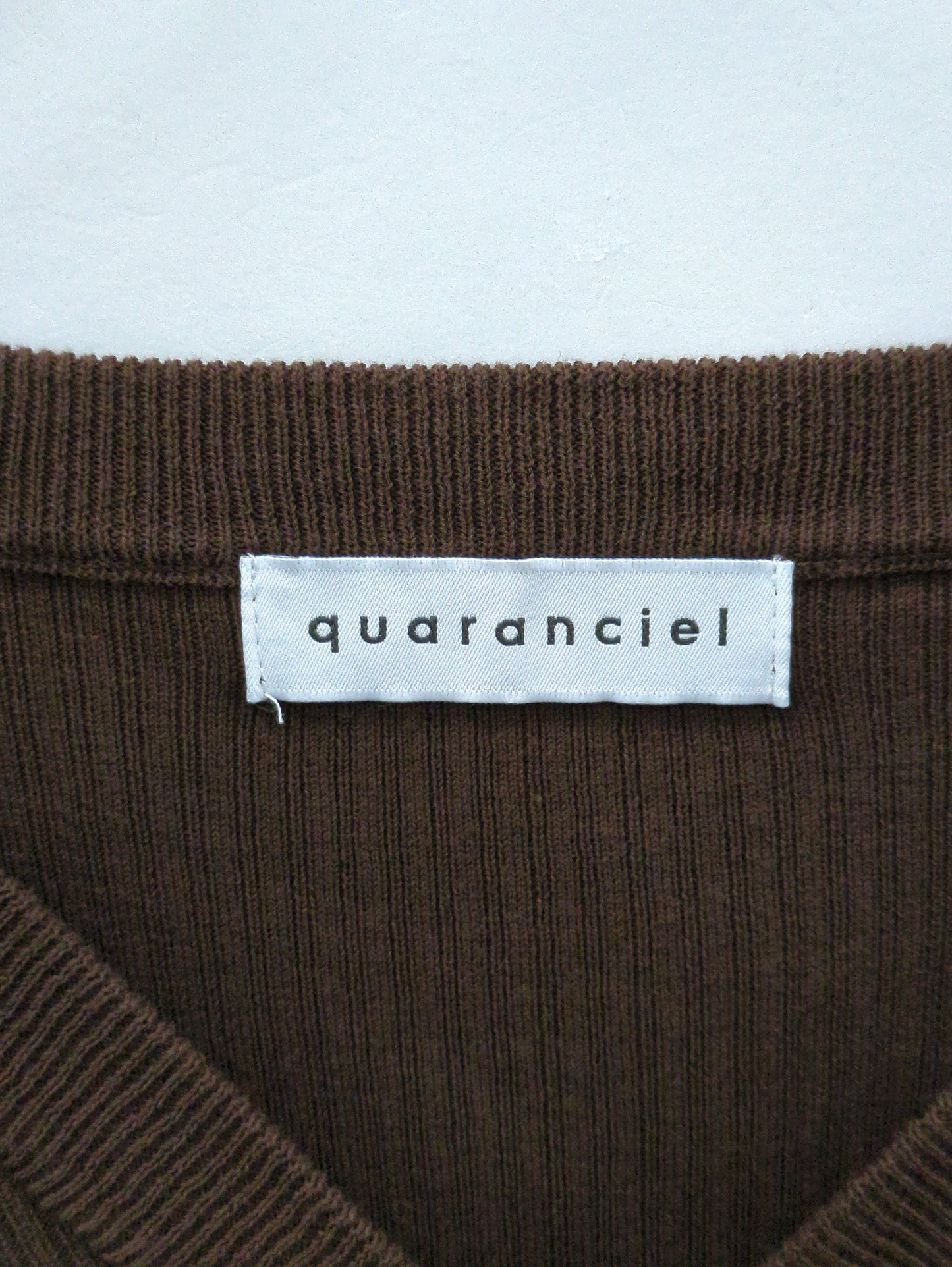 quaranciel:〈手洗い可能〉コットン リブ Vネック プルオーバー