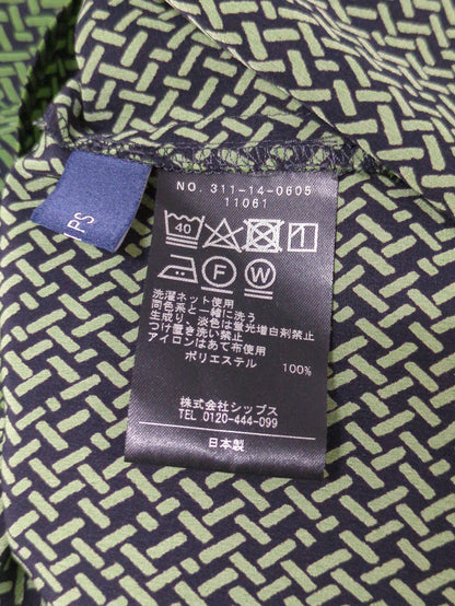 〈手洗い可能〉ジオメトリックVネックブラウス