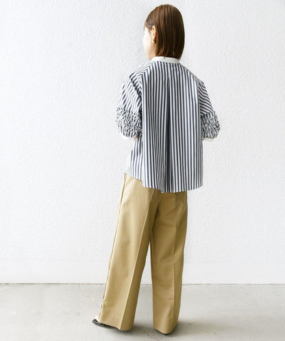 【WEB限定】〈手洗い可能〉袖 フリル デザイン ブラウス