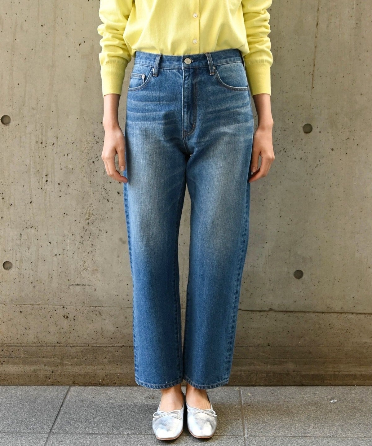 SHIPS any:〈ウォッシャブル〉ハイライズ ストレート デニムパンツ［SHIPS any DENIM］